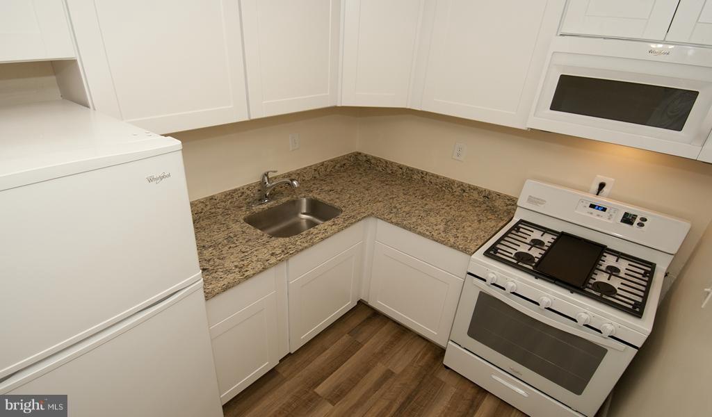 10401 46th Ave Property Photo 9
