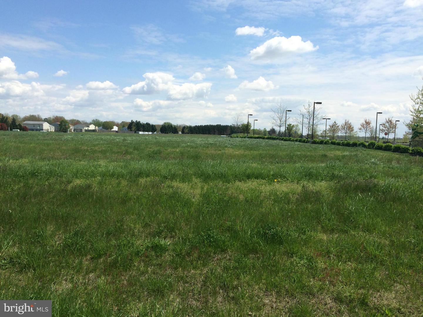 9043 Ocean Gateway Property Photo 2