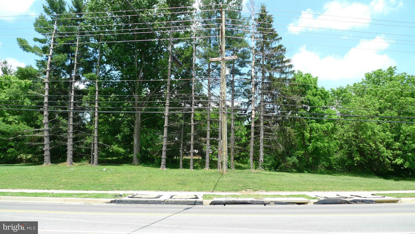 11302 Robinwood Dr Property Photo 16