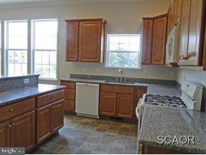 24587 Hollytree Cir Property Photo 11