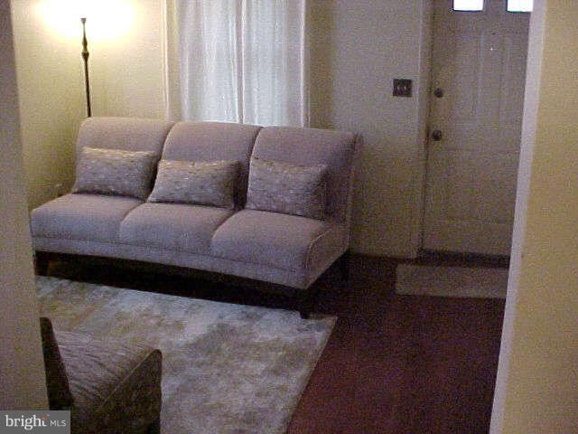 5018 Fable St Property Photo 6