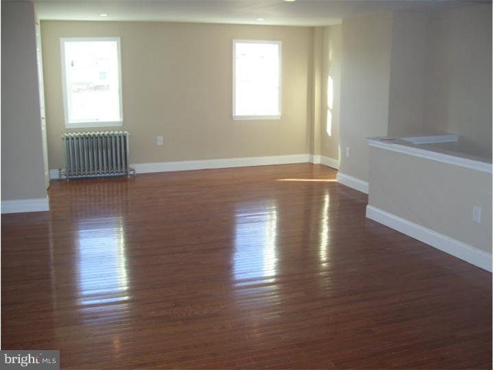 1349 N Howard St Property Photo 5