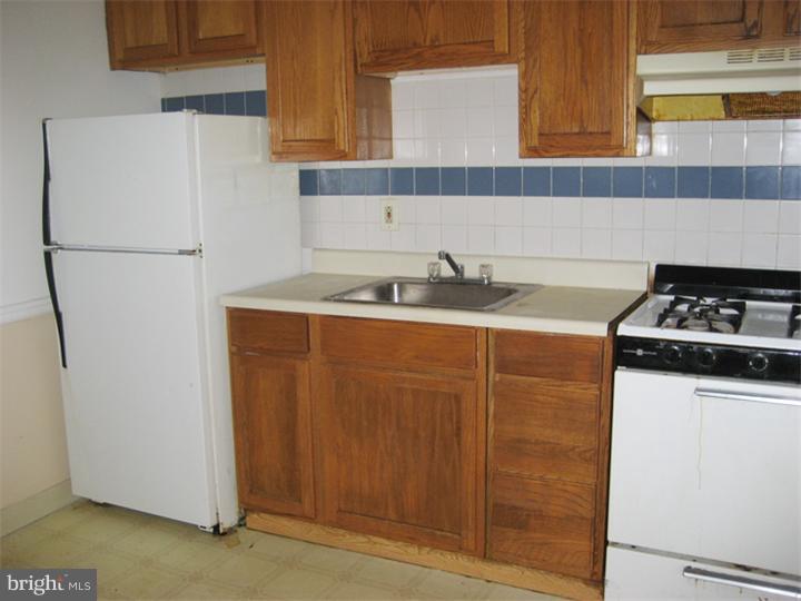 3110 N Croskey St Property Photo 6