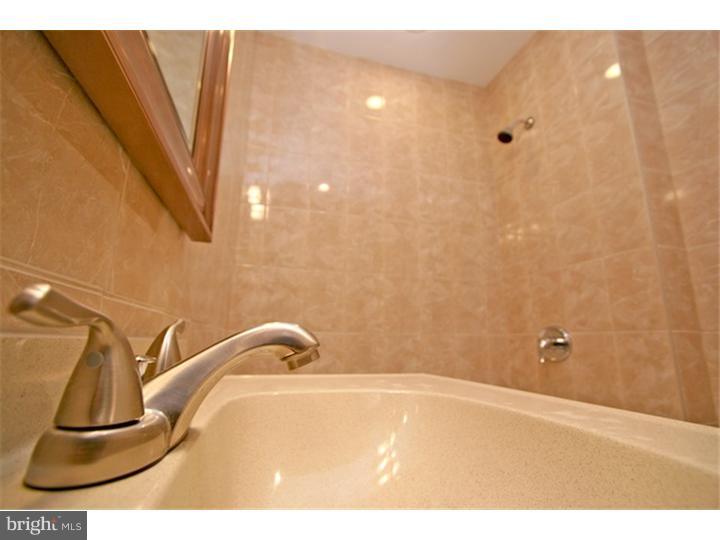 906 Marcella St Property Photo 7