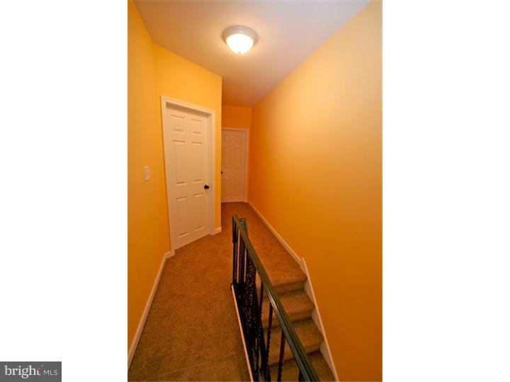 906 Marcella St Property Photo 8