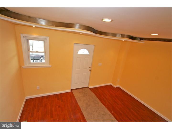 906 Marcella St Property Photo 9