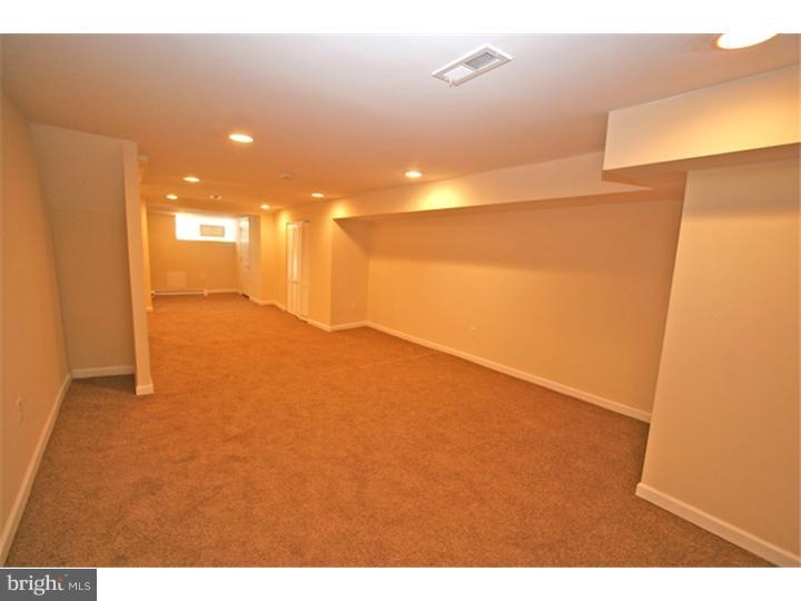 906 Marcella St Property Photo 11