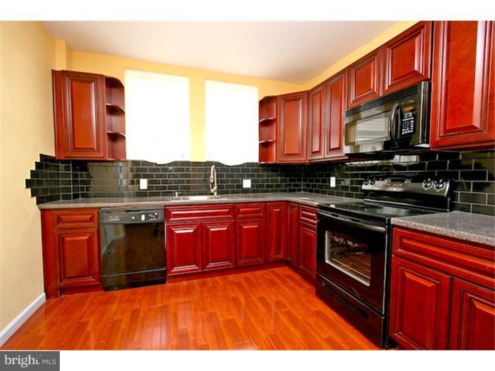 906 Marcella St Property Photo 18