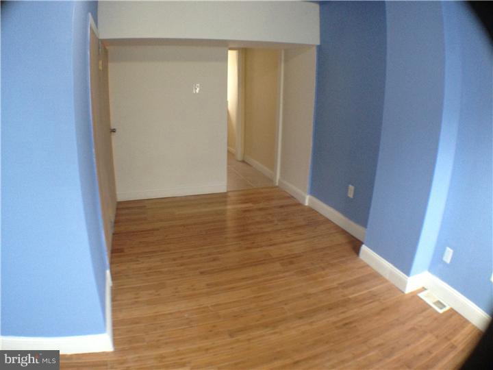 1912 E Firth St Property Photo 5