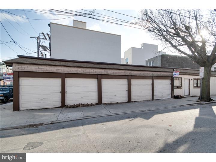 812-24 E Thompson St Property Photo