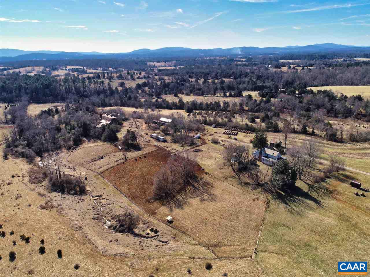 977 Woodlands Rd Property Photo 15
