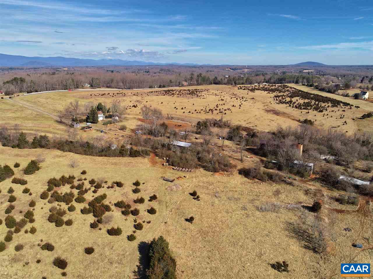 977 Woodlands Rd Property Photo 18