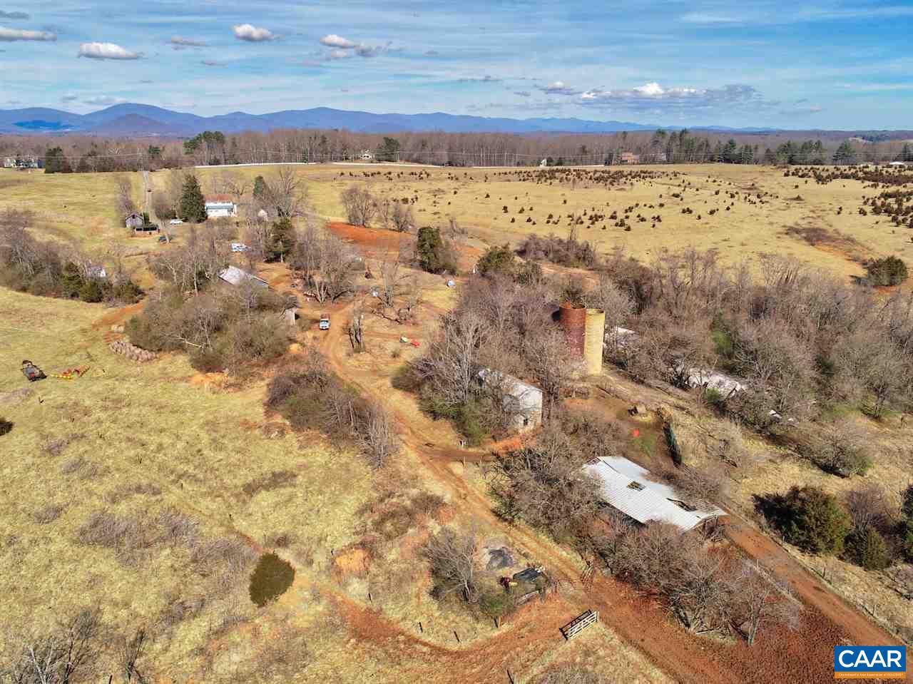 977 Woodlands Rd Property Photo 29