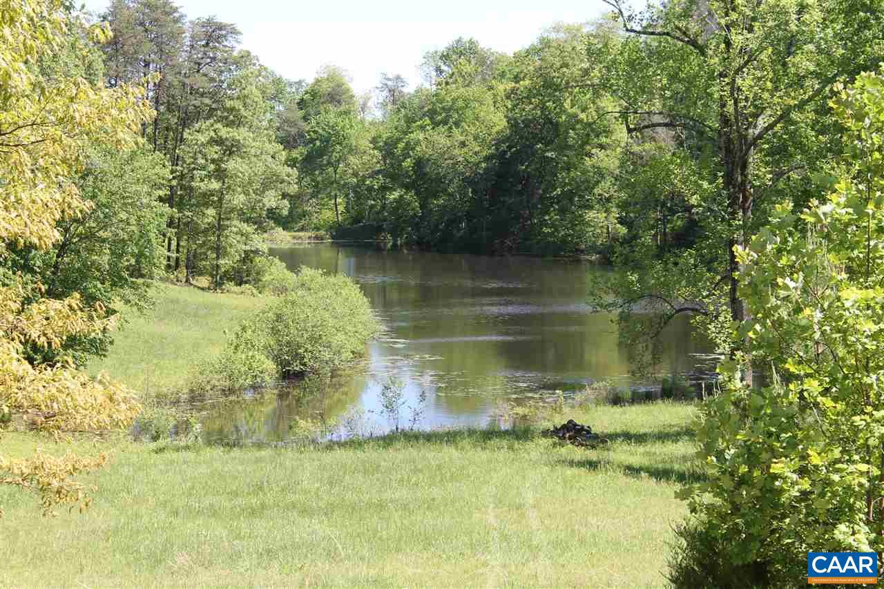 19 Langdon Woods Dr Property Photo 3