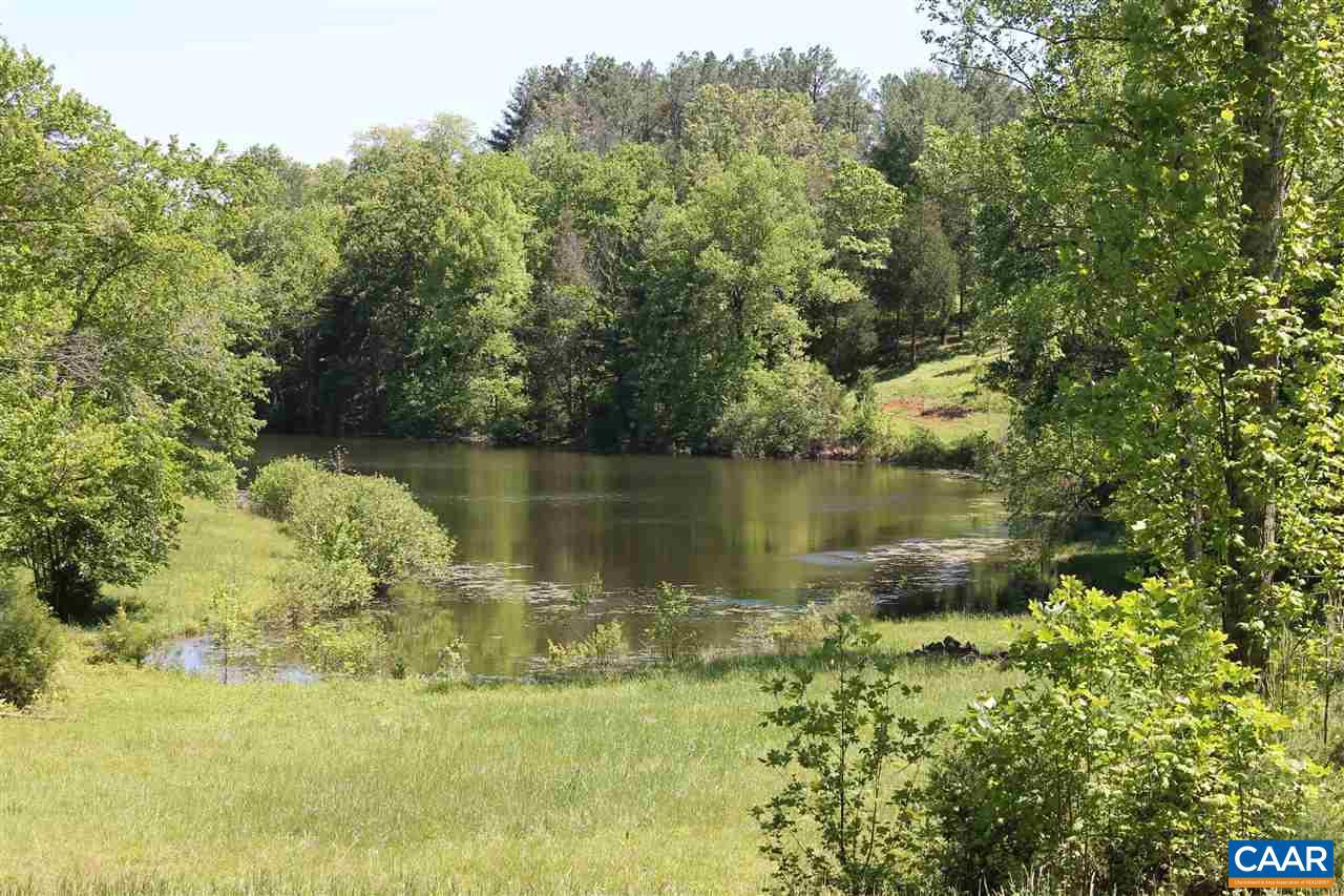 19 Langdon Woods Dr Property Photo 9