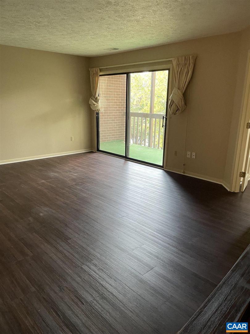 112 Turtle Creek Rd #6 Property Photo 4
