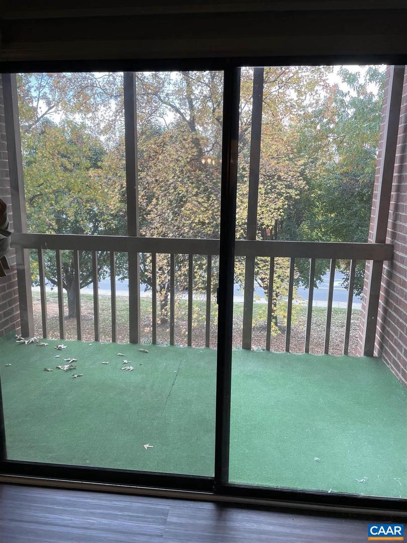 112 Turtle Creek Rd #6 Property Photo 5