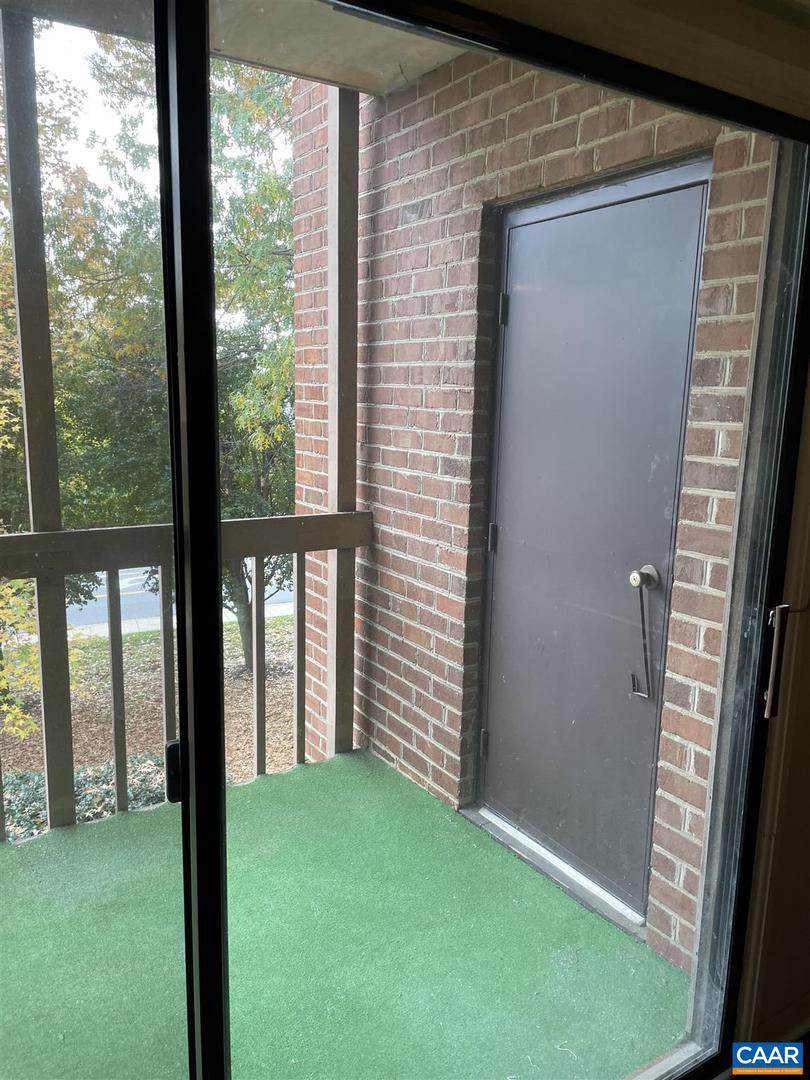 112 Turtle Creek Rd #6 Property Photo 6