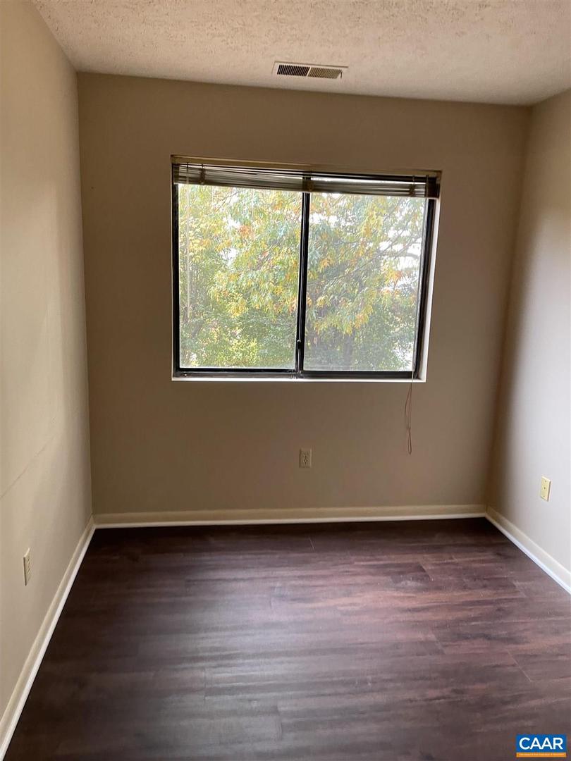 112 Turtle Creek Rd #6 Property Photo 8