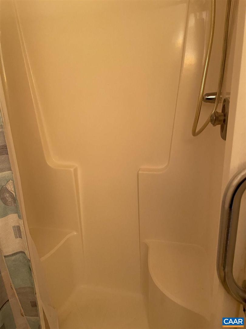 112 Turtle Creek Rd #6 Property Photo 16