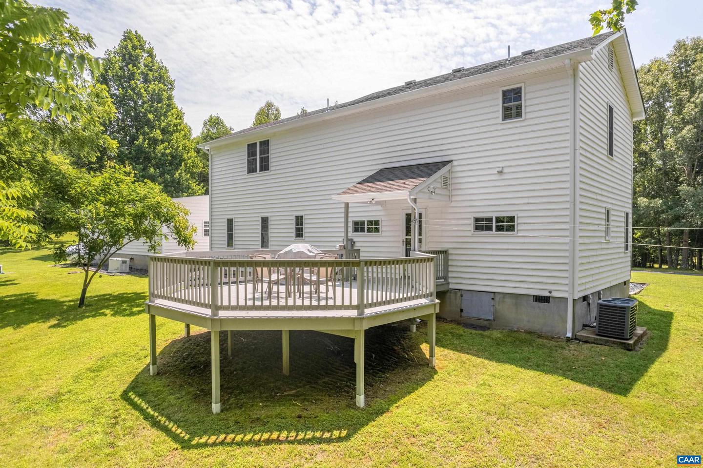 858 Chapel Rd Property Photo 11