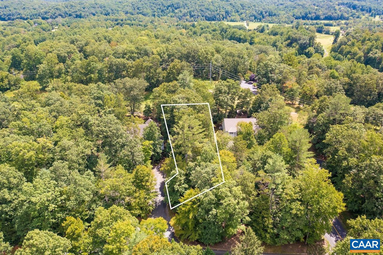 Laurel Ct #16 Property Photo 2