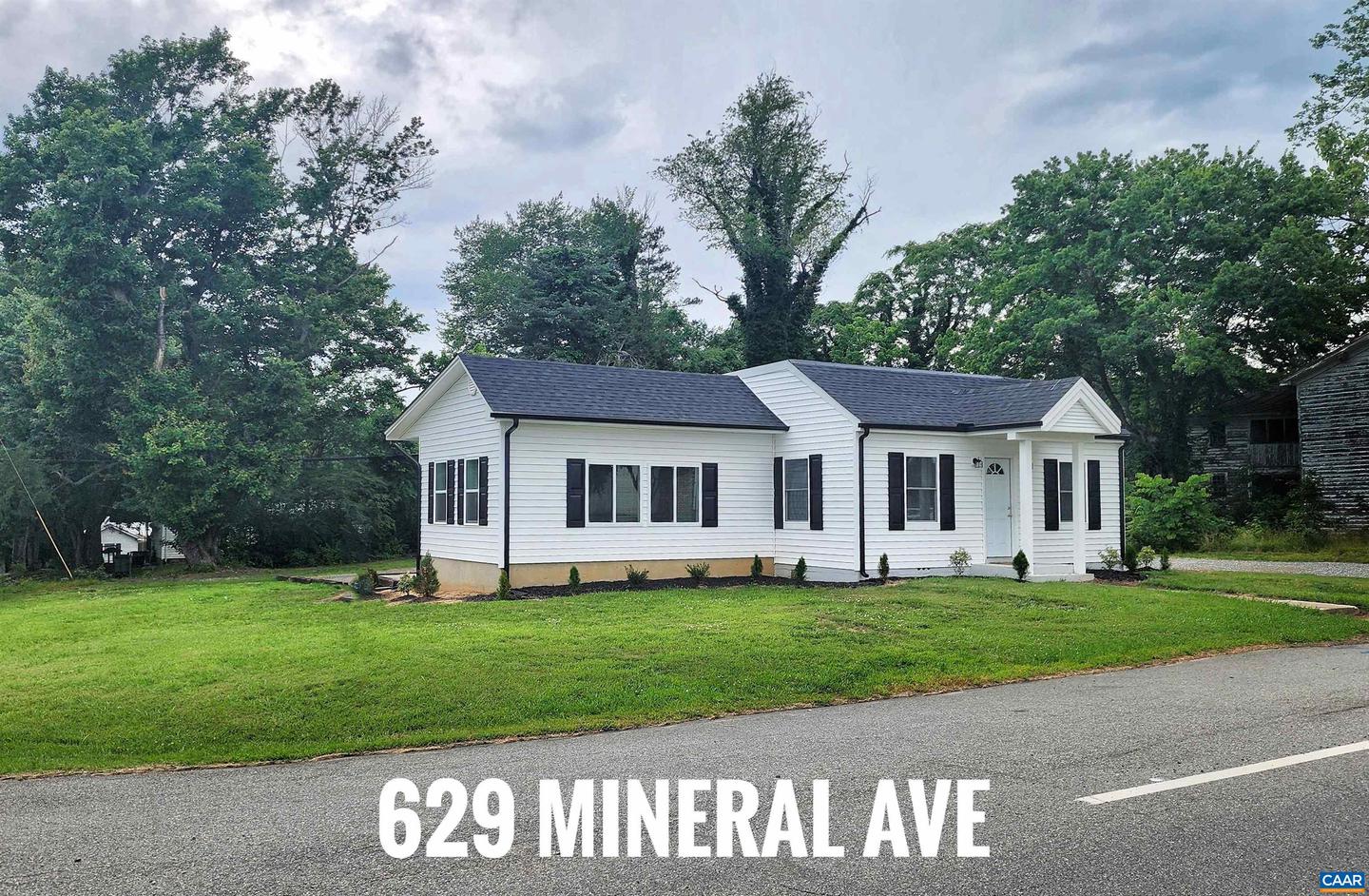 629 Mineral Ave Property Photo 1
