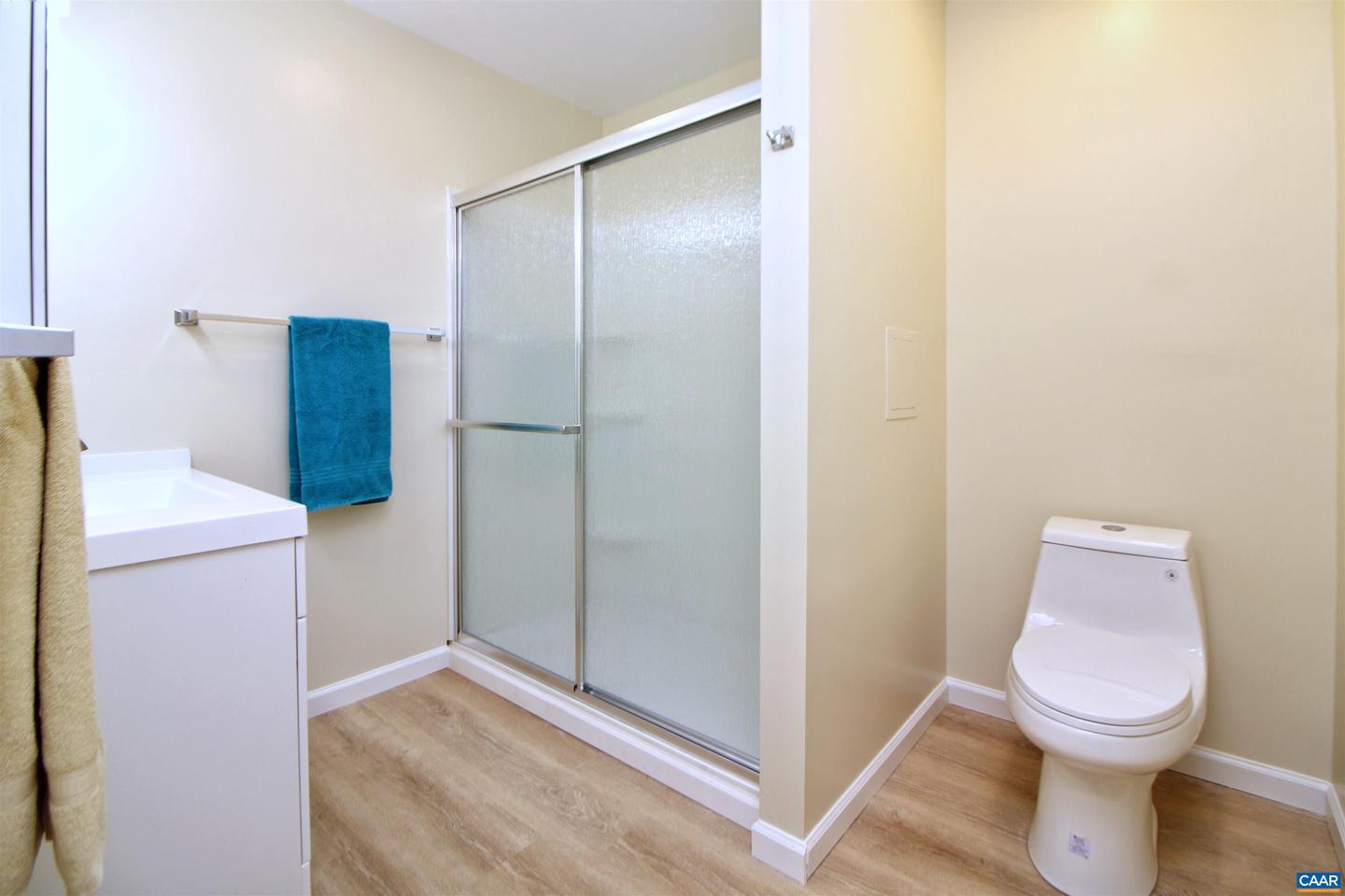 629 Mineral Ave Property Photo 9