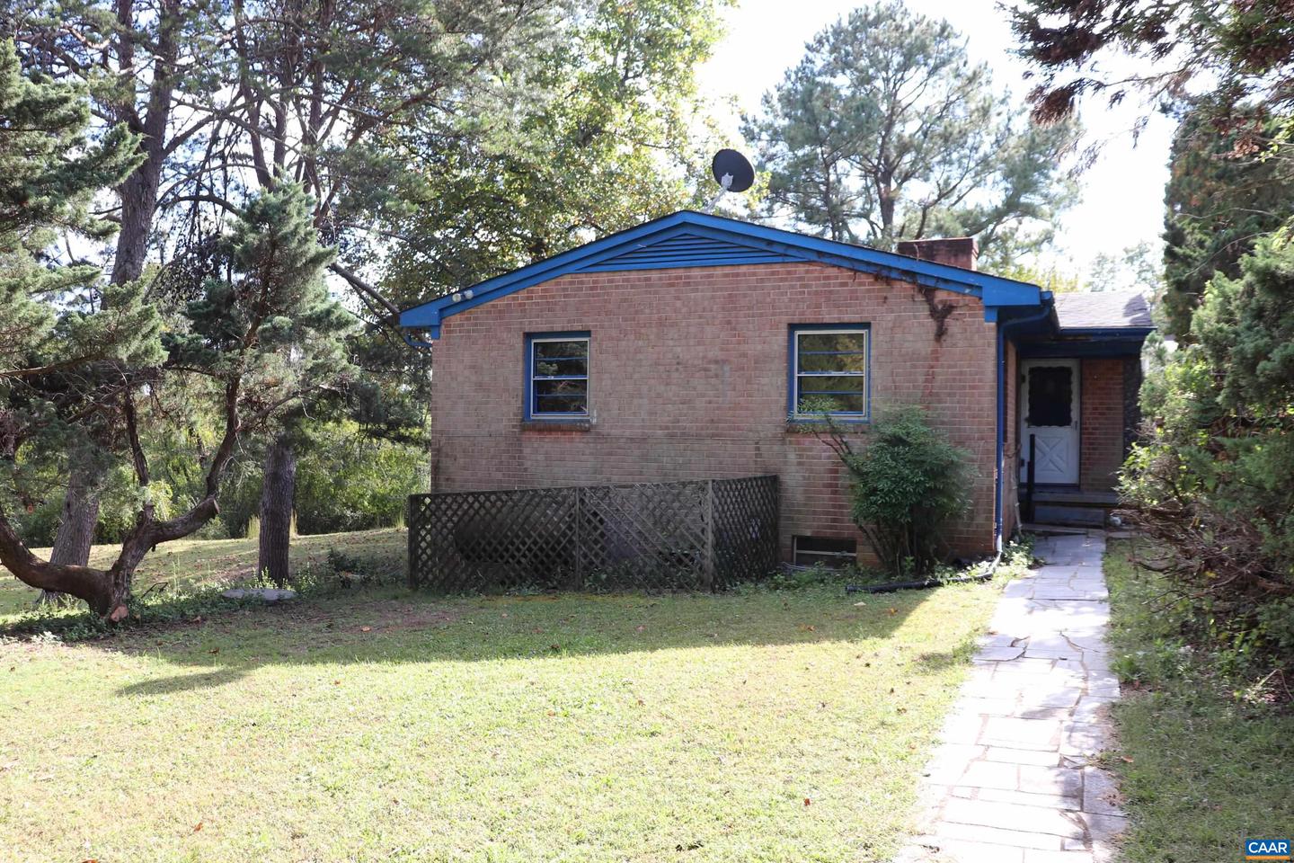1537 Black Cat Rd #1 Property Photo 15
