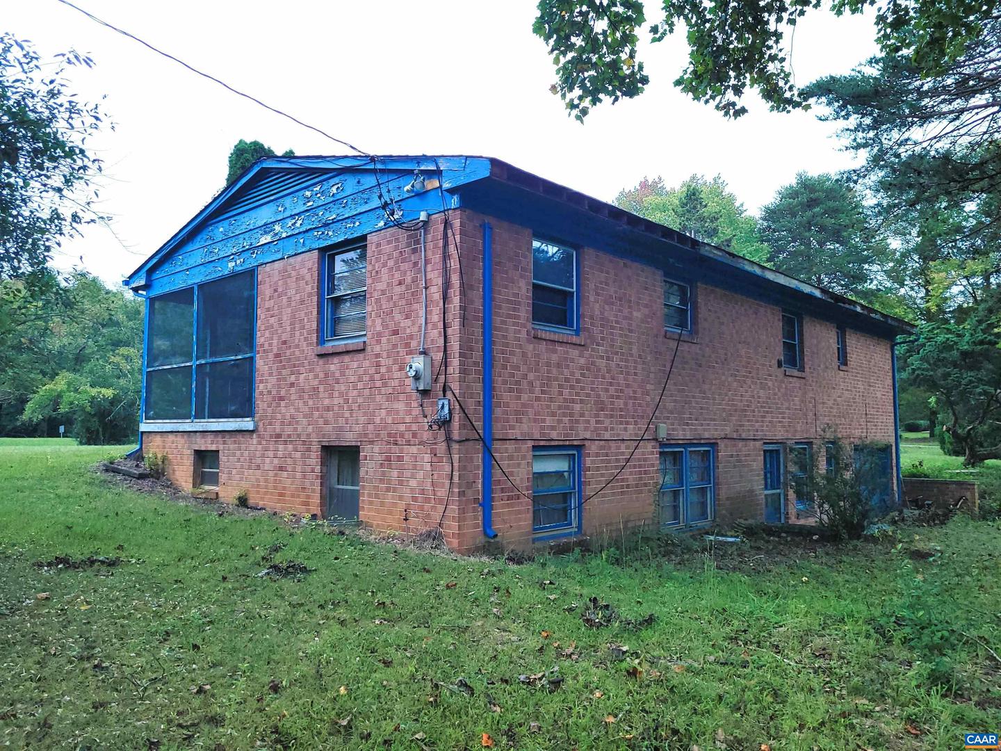 1537 Black Cat Rd #1 Property Photo 17