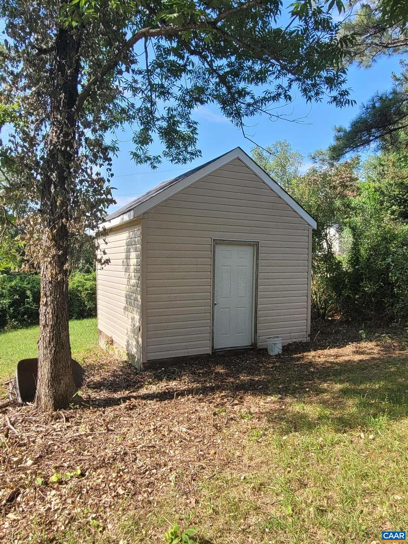 1537 Black Cat Rd #1 Property Photo 19