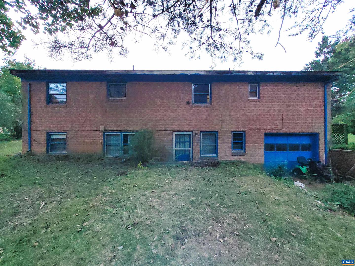 1537 Black Cat Rd #1 Property Photo 20