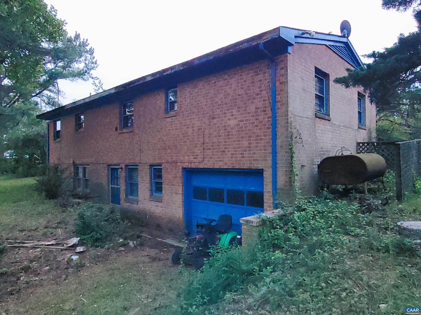 1537 Black Cat Rd #1 Property Photo 21
