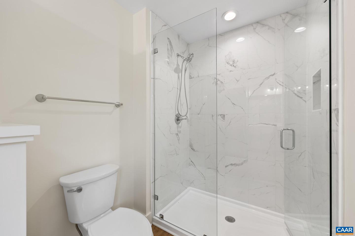 487 Kenwood Ln Property Photo 29