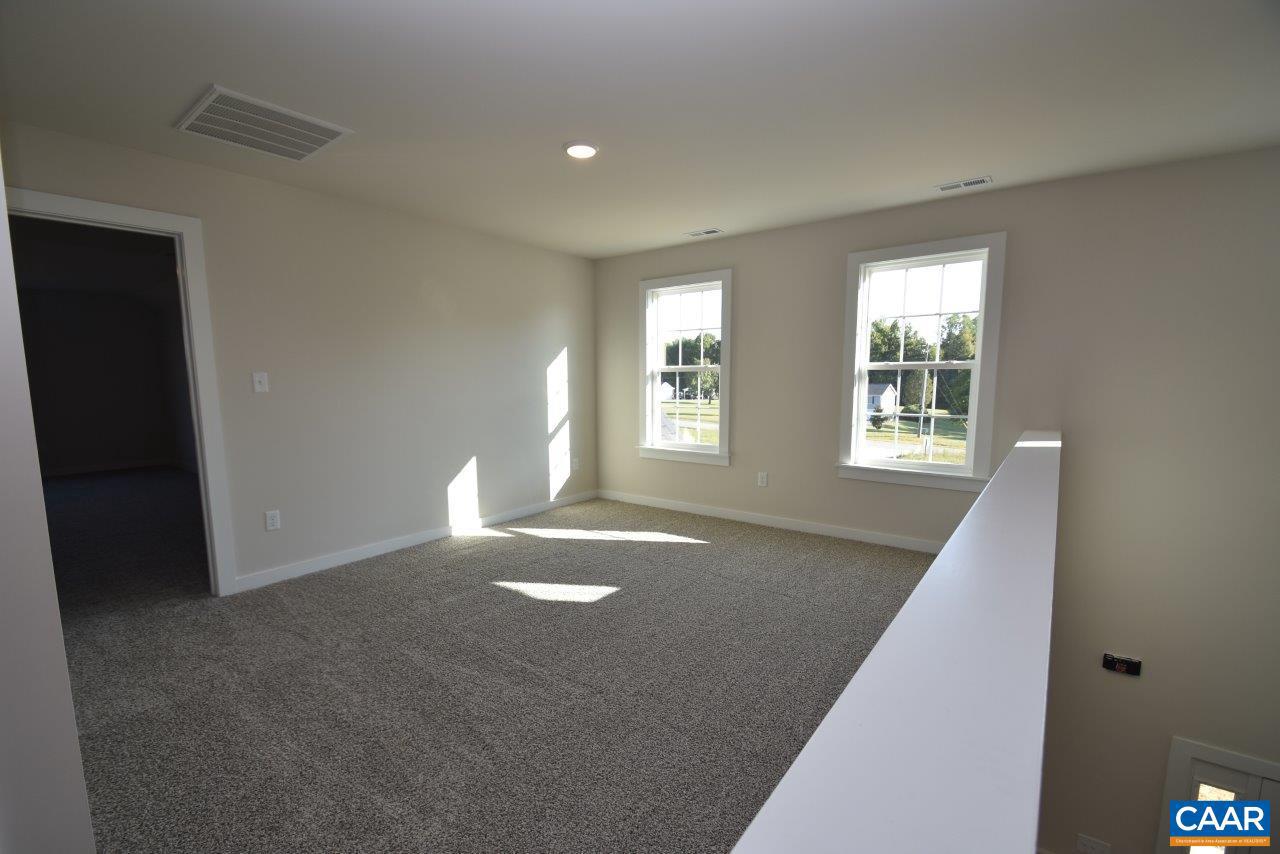 Forest Glen Ln #fg 22 Property Photo 6