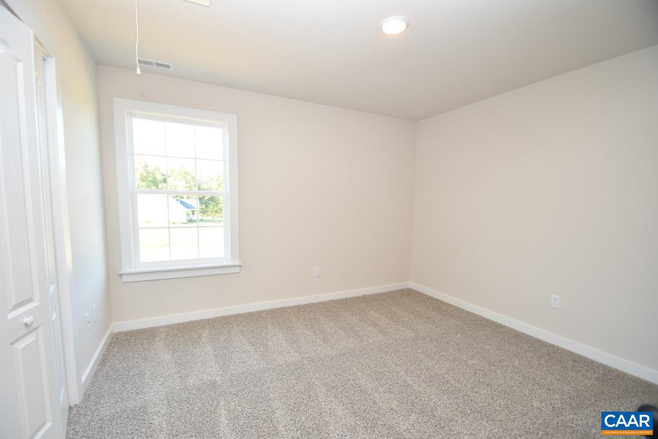 Forest Glen Ln #fg 22 Property Photo 9
