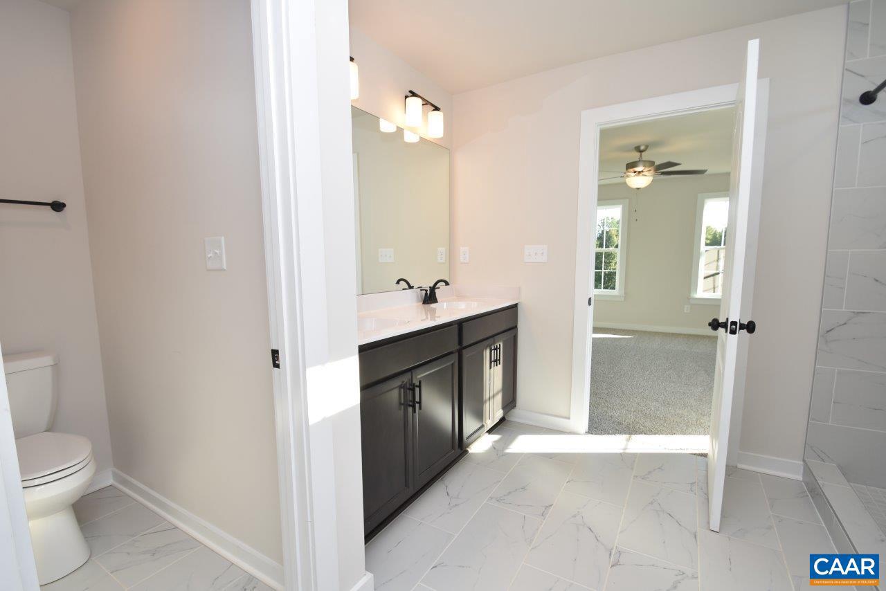 Forest Glen Ln #fg 22 Property Photo 14