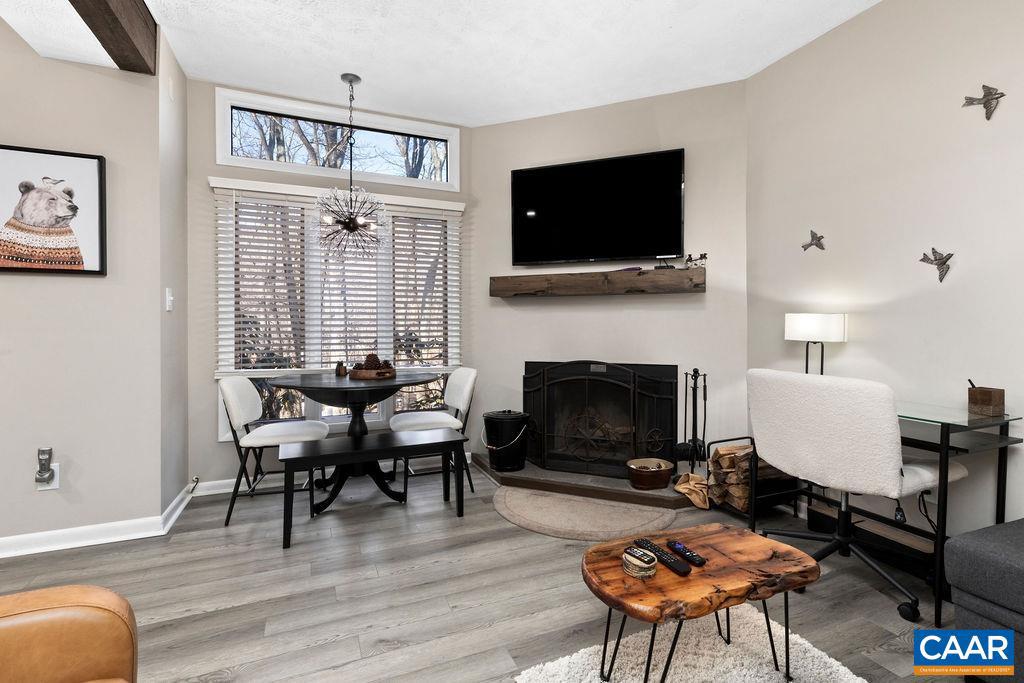 744 Laurelwood Condos Property Photo 9