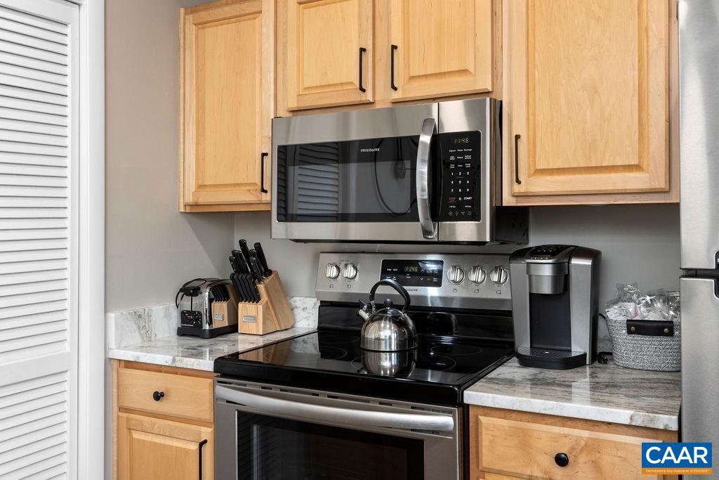 744 Laurelwood Condos Property Photo 15