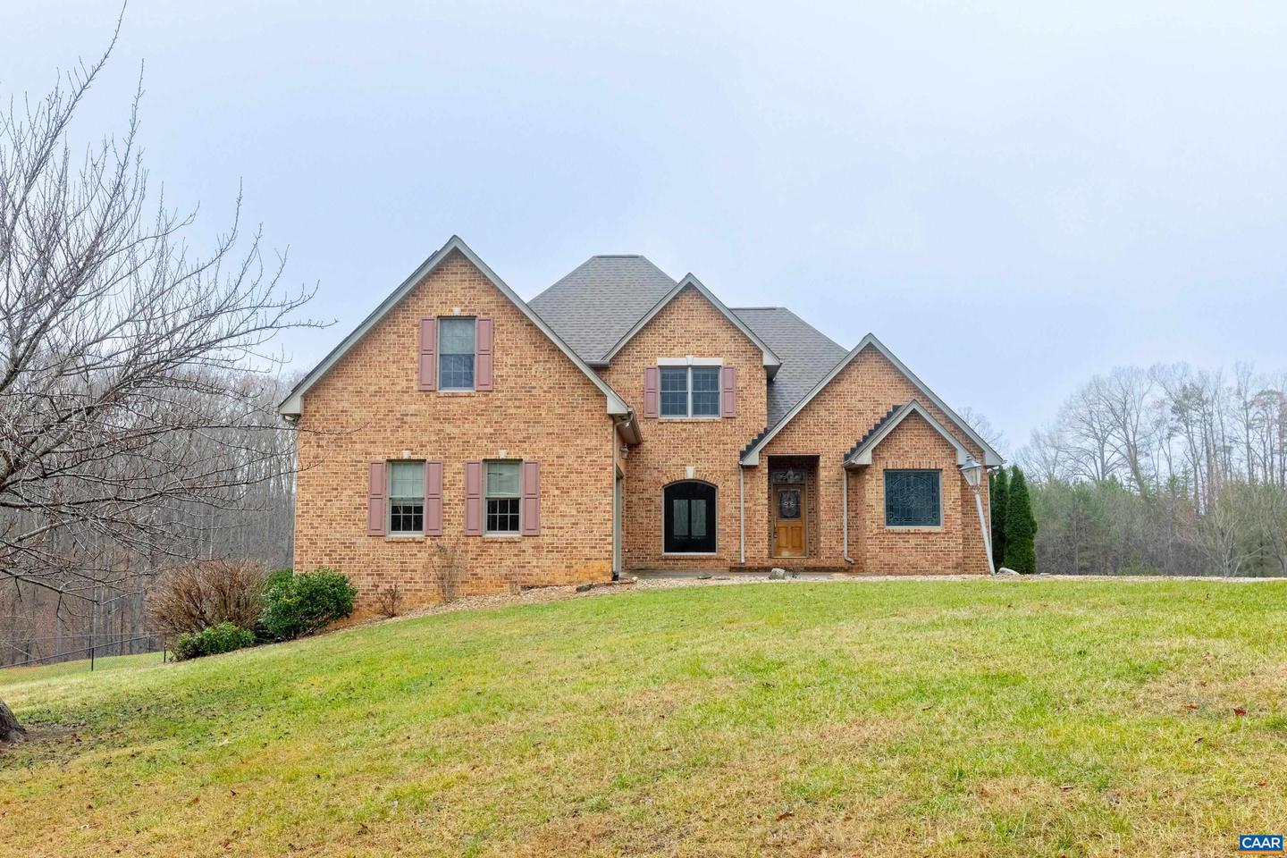 4654 Roaring Run Rd Property Photo
