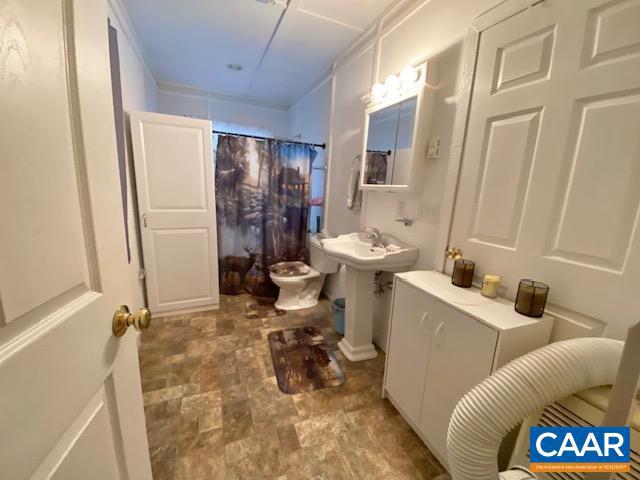 1308 Spruce St Property Photo 5