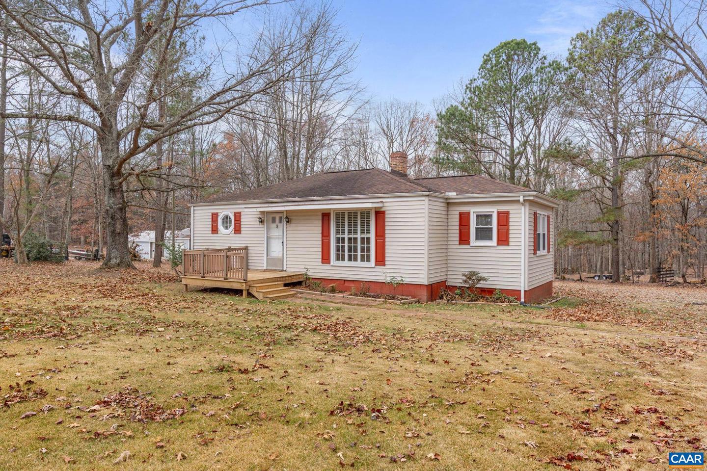371 Fanny White Rd Property Photo