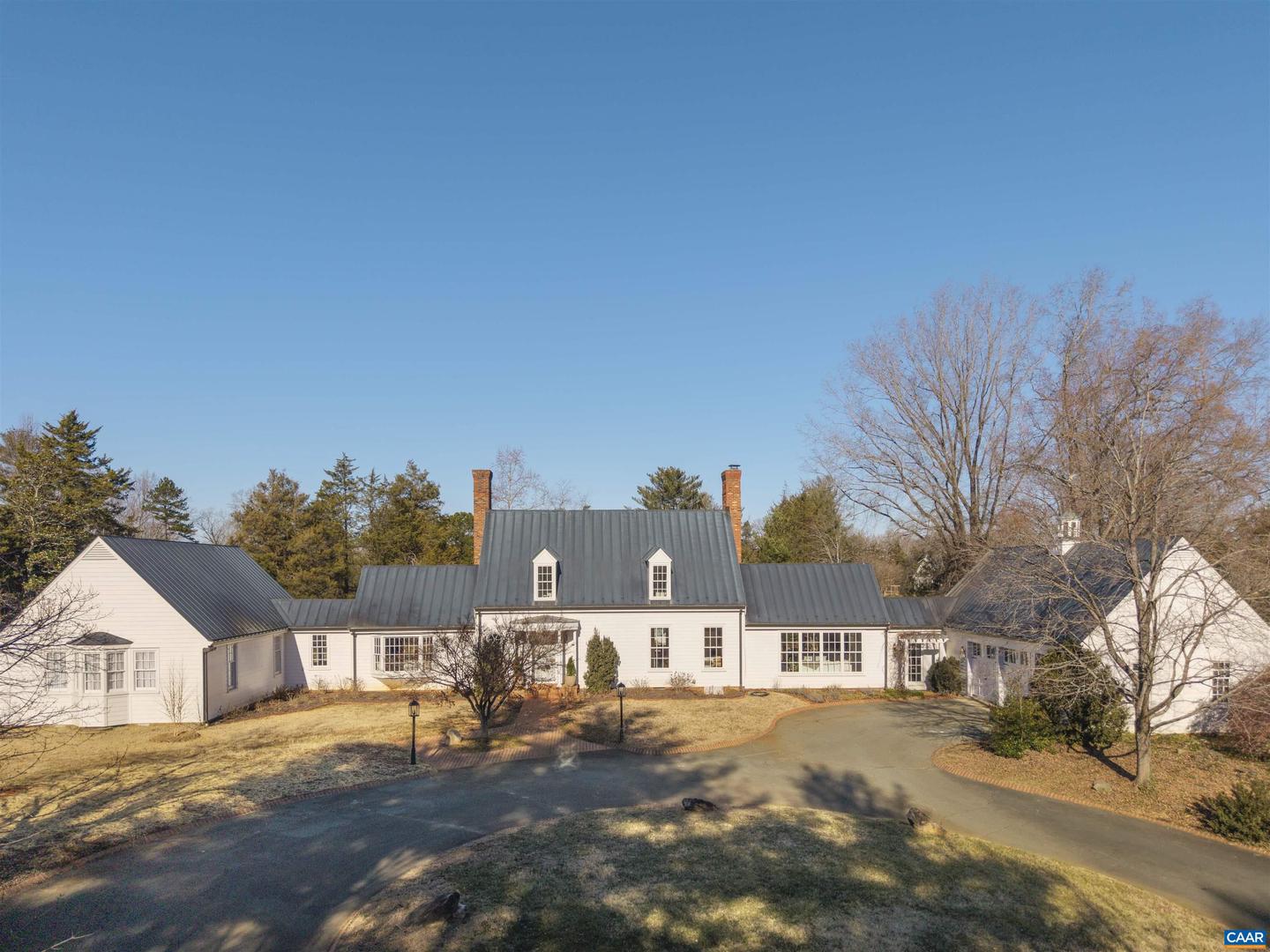 100 Tally Ho Dr Property Photo