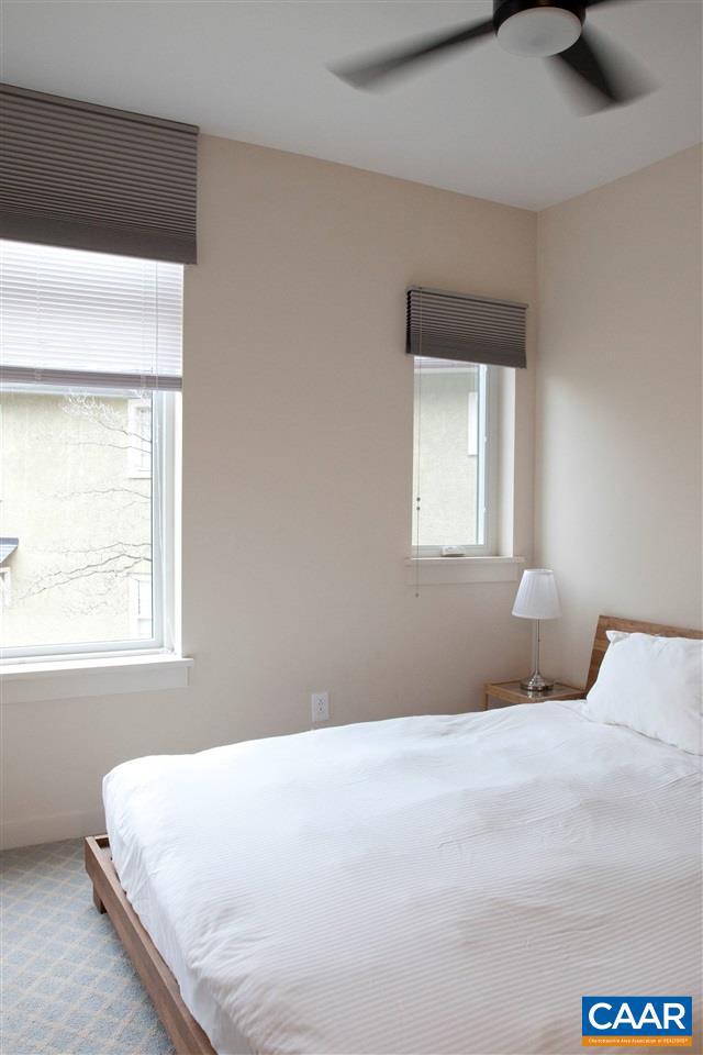 1600 Se Jefferson Park Ave #212 Property Photo 2