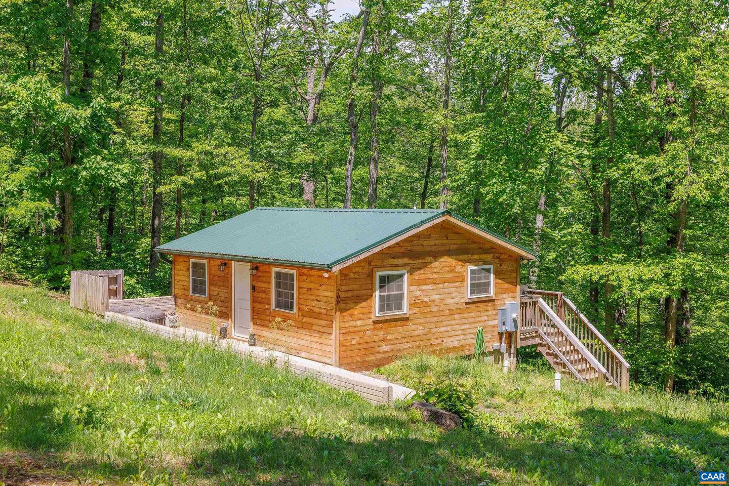 700 Red Bird Dr Property Photo