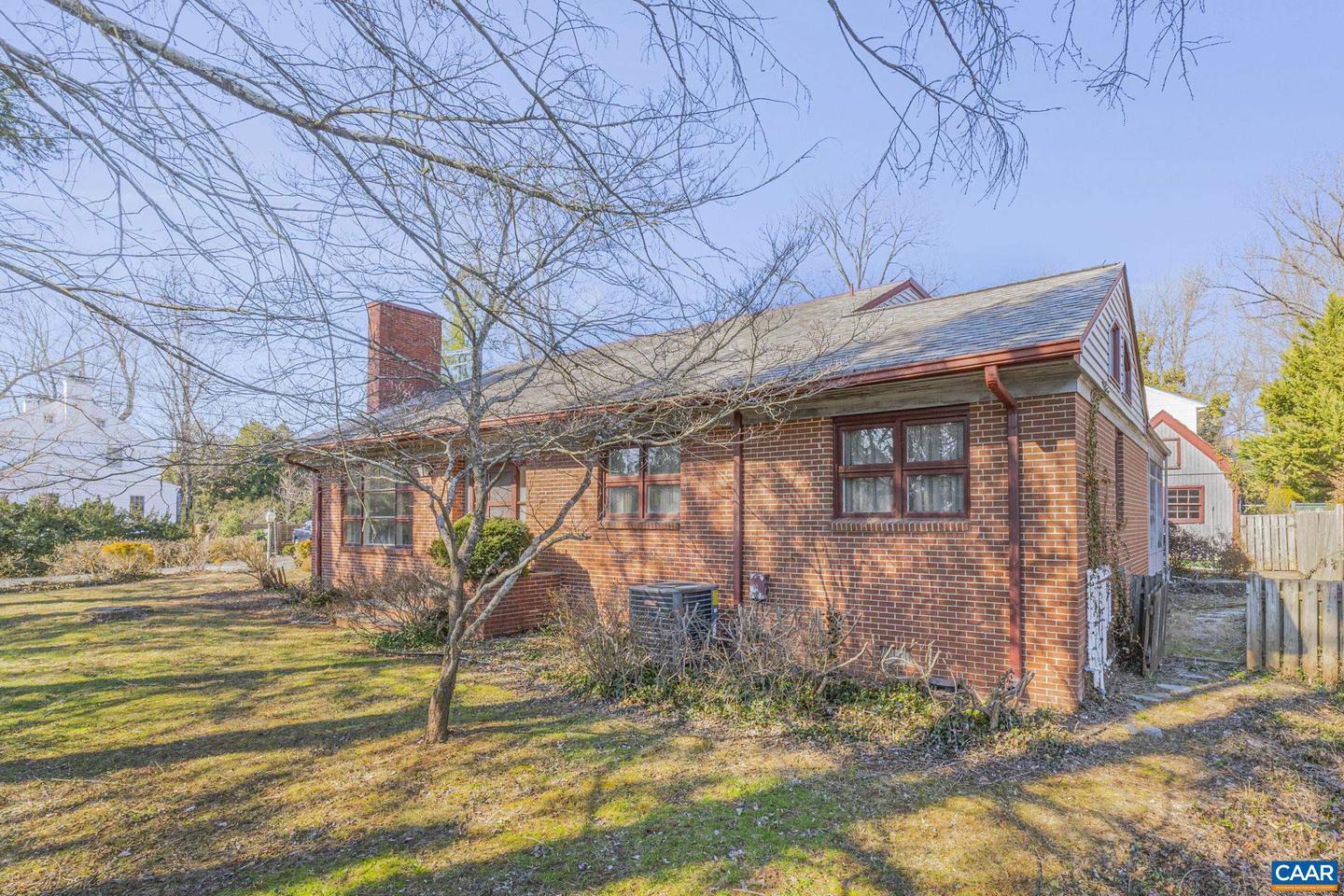 901 Rugby Rd Property Photo 2