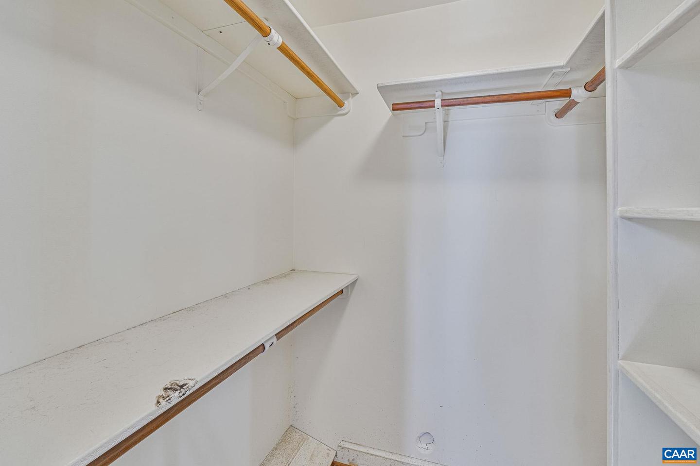 901 Rugby Rd Property Photo 21