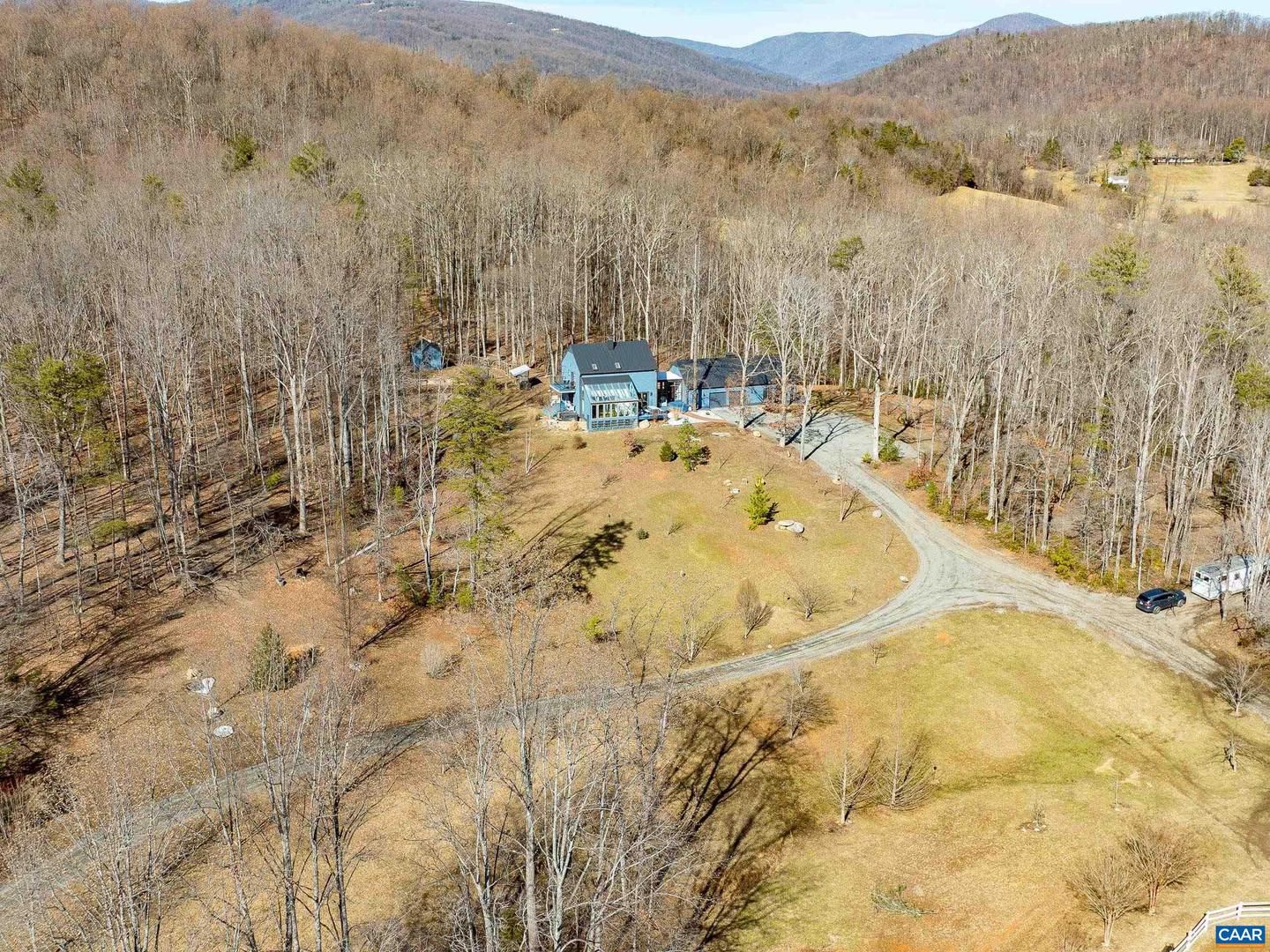 575 Teel Mountain Rd Property Photo 4