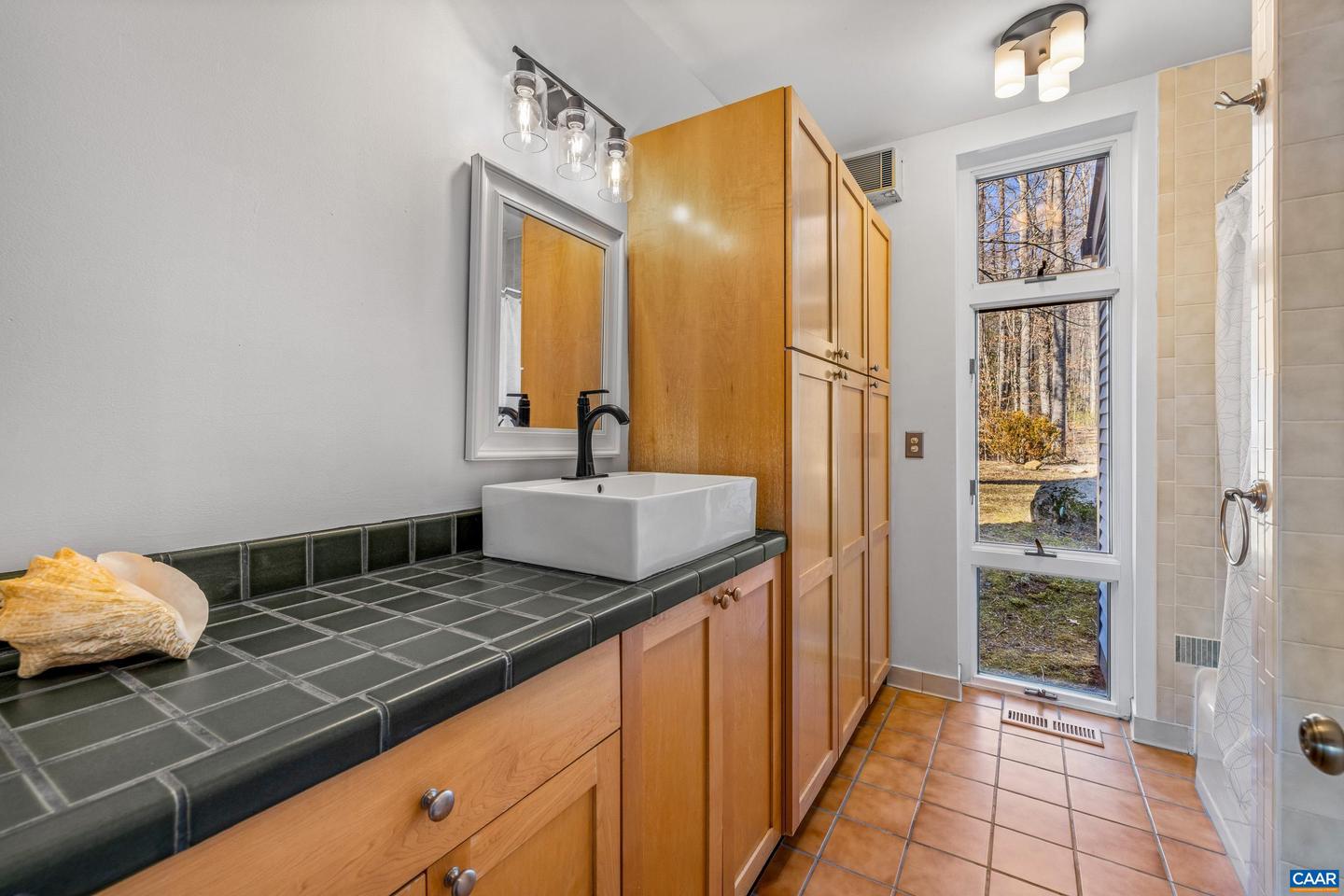575 Teel Mountain Rd Property Photo 25
