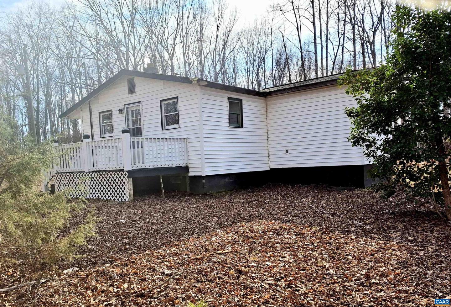 324 Woodland Dr Property Photo 2